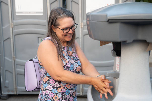 Best Portable restroom trailer rental  in Lakeside Park, KY